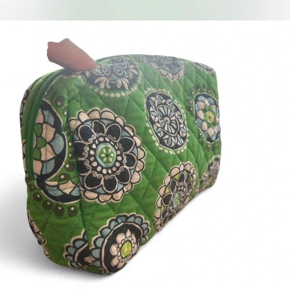 Vera Bradley Quilted Cosmetic Travel Bag Vintage Floral Hippie Green Blue White